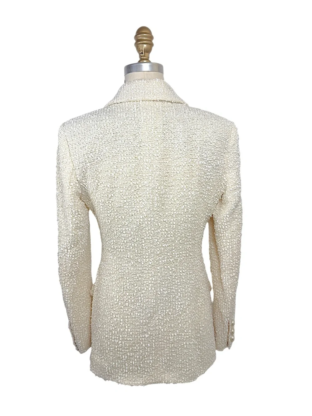 Chanel Cruise 2019 “La Pausa” Runway Look 26 Ivory Tweed Jacket FR34